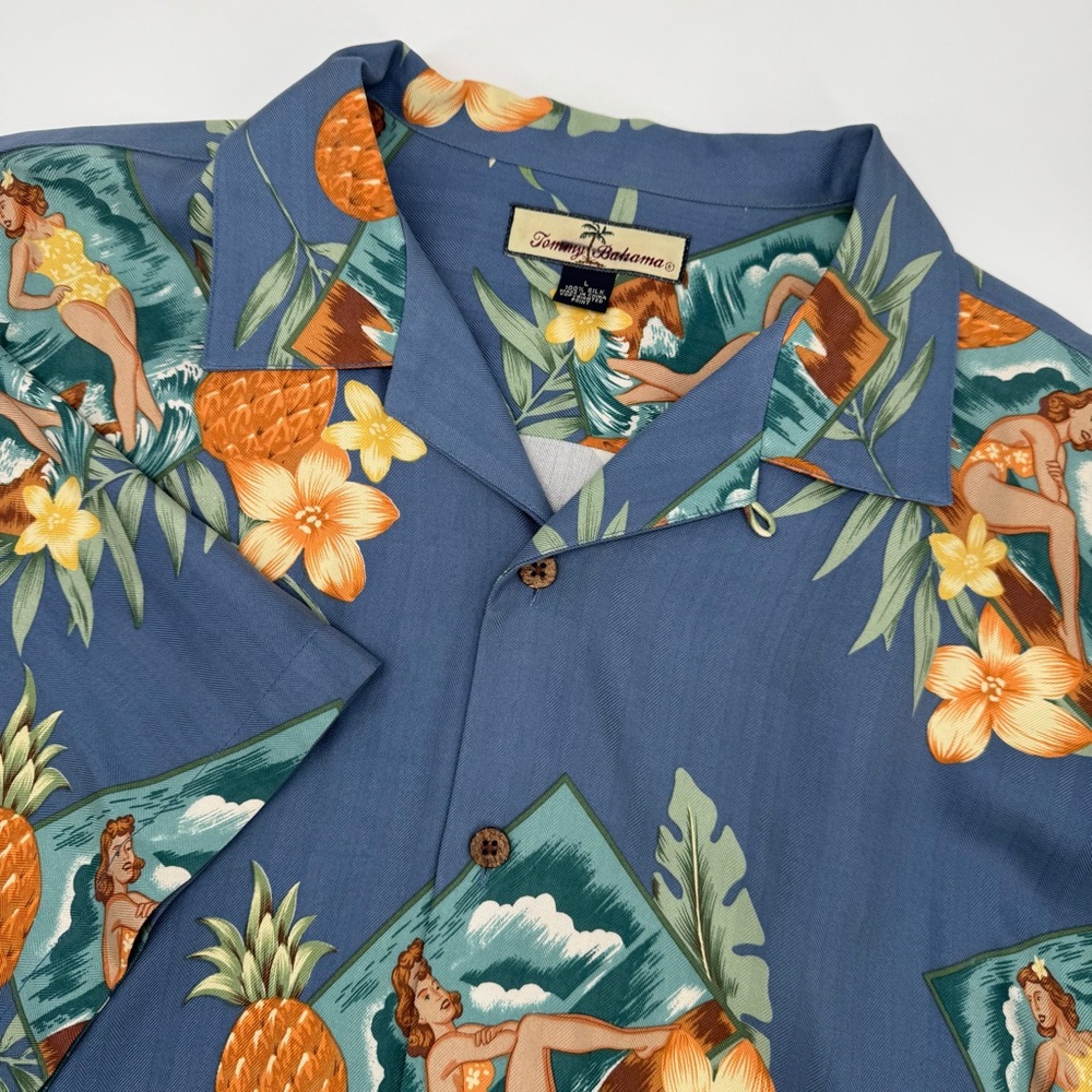 Tommy‎ Bahama Men's Large 100% Silk Blue Floral Short Sleeve Button Down Shirt